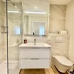 Newly Renovated In The Center Of - Eaw Homes Appartement *