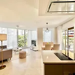 Appartement Newly Renovated In The Center Of - Eaw Homes
