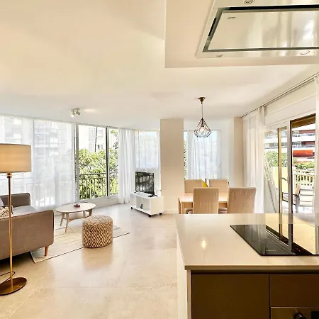 Apartment Newly Renovated In The Center Of - Eaw Homes