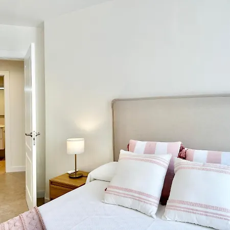 Newly Renovated In The Center Of - Eaw Homes