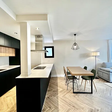 Newly Renovated In The Center Of - Eaw Homes * Marbella