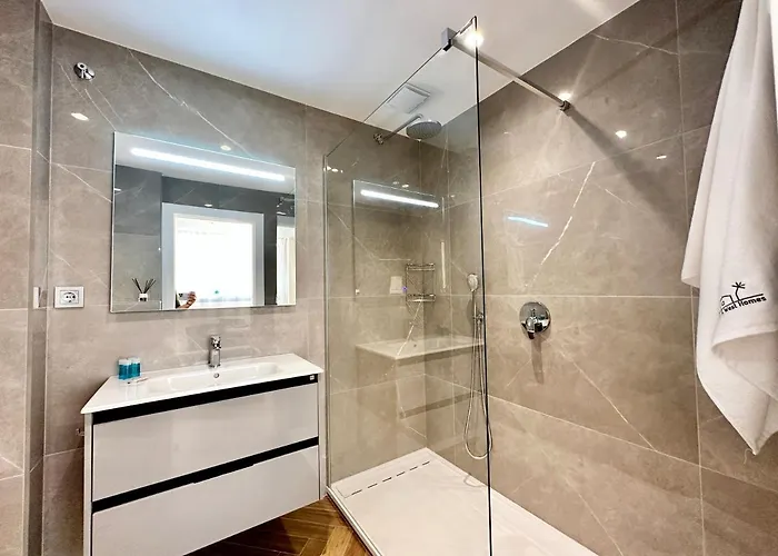 Newly Renovated In The Center Of - Eaw Homes * Marbella