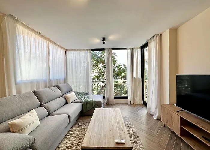 Newly Renovated In The Center Of - Eaw Homes Lejlighed